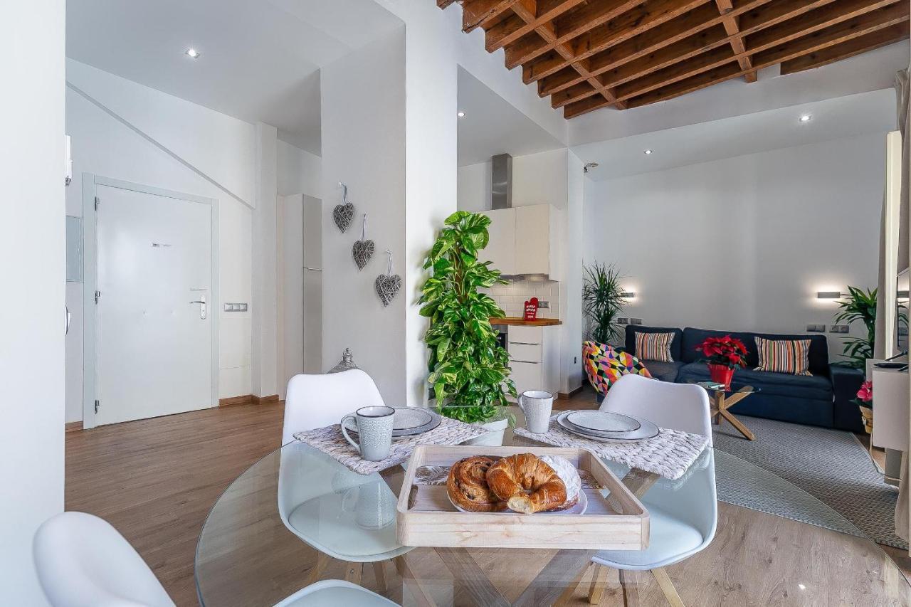 Deluxe Larios Malaga Center Apartment Bagian luar foto