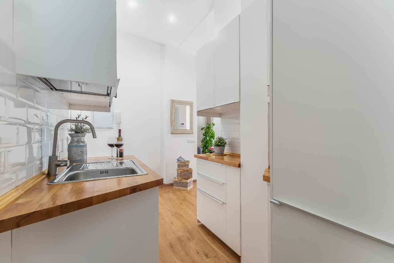 Deluxe Larios Malaga Center Apartment Bagian luar foto