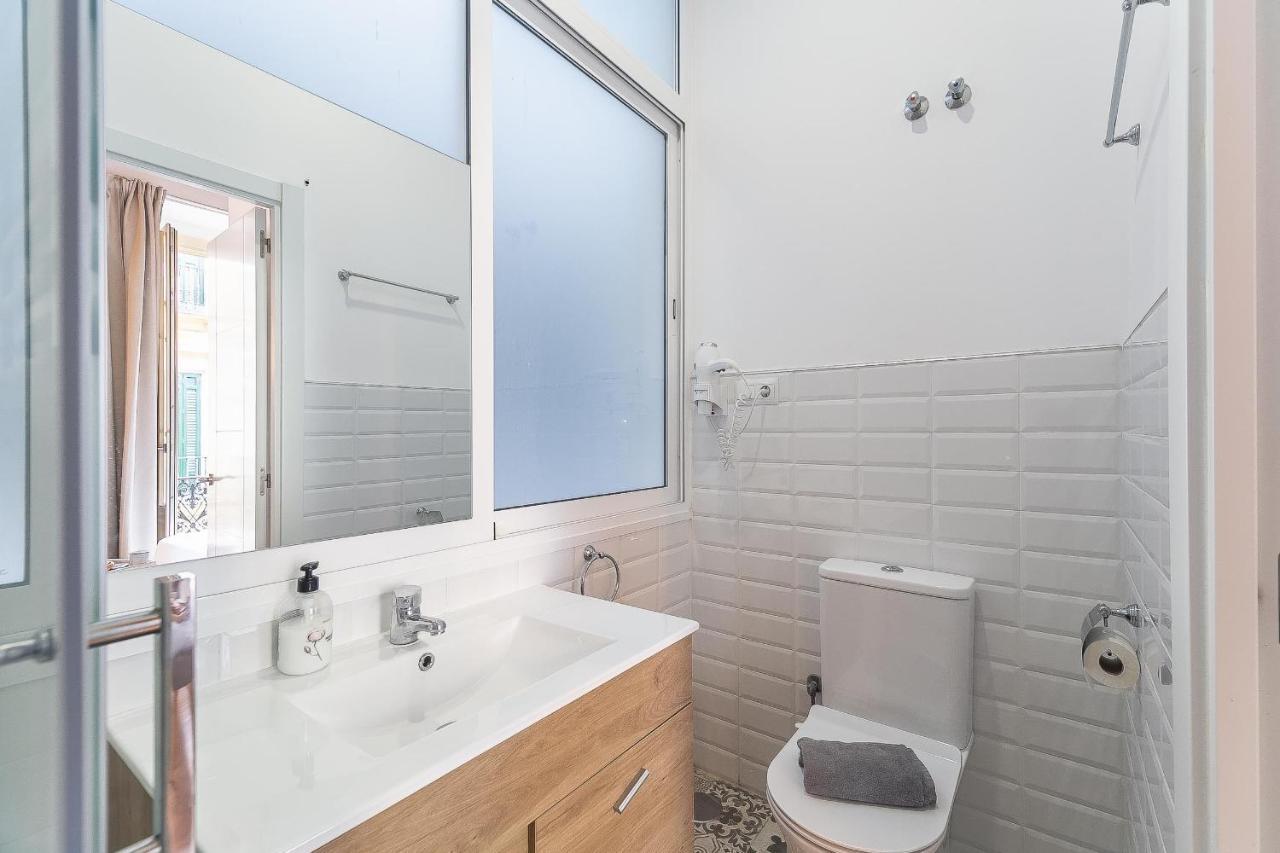 Deluxe Larios Malaga Center Apartment Bagian luar foto
